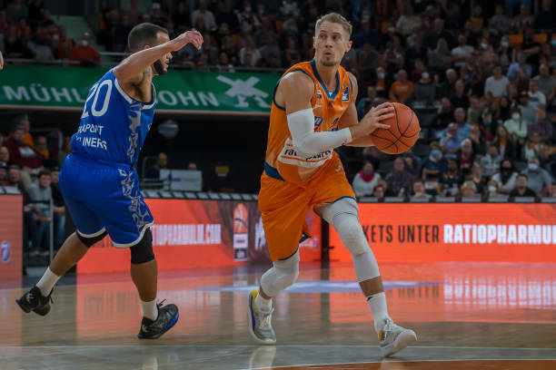 洲的足球赛 洲的足球赛