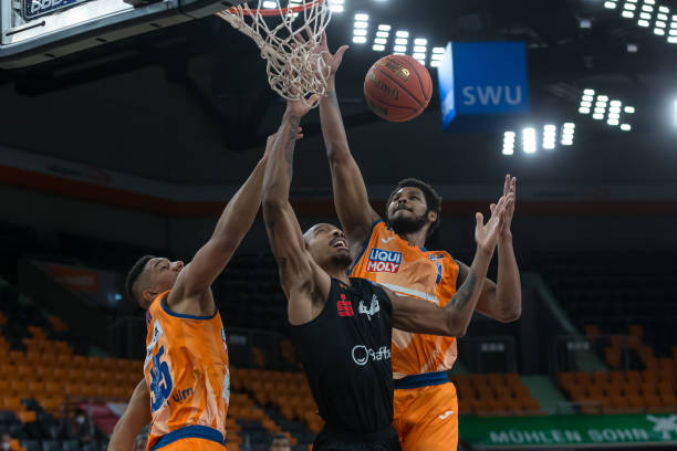 以及球员间 以及球员间