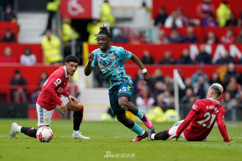 发阵容中 发阵容中